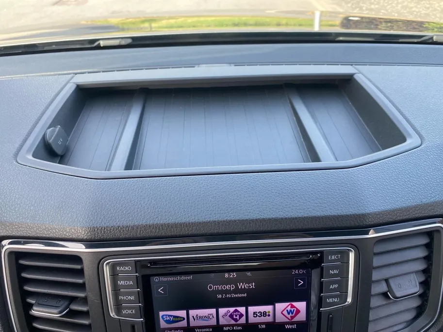 Volkswagen Amarok 3.0 TDI 4Motion Plus Cab Dark Label | Automaat | Trekhaak | Camera | Apple Carplay/Android Auto | Stoelverwarming | Cruise Control | Climate Control | Navigatie