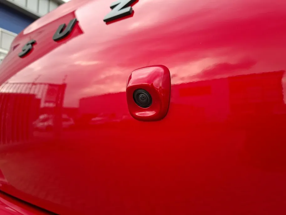 Suzuki Swift 1.2 Edition 60 Smart Hybrid | €2.200.- korting | Lederen bekleding | Zwarte velgen | Dode hoek detectie