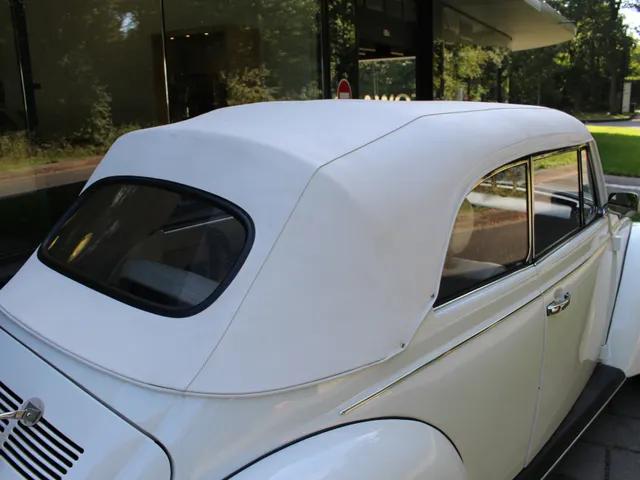 Volkswagen Kever 1600 Hazard Streaker Wit | Witte Kap | Wit interieur