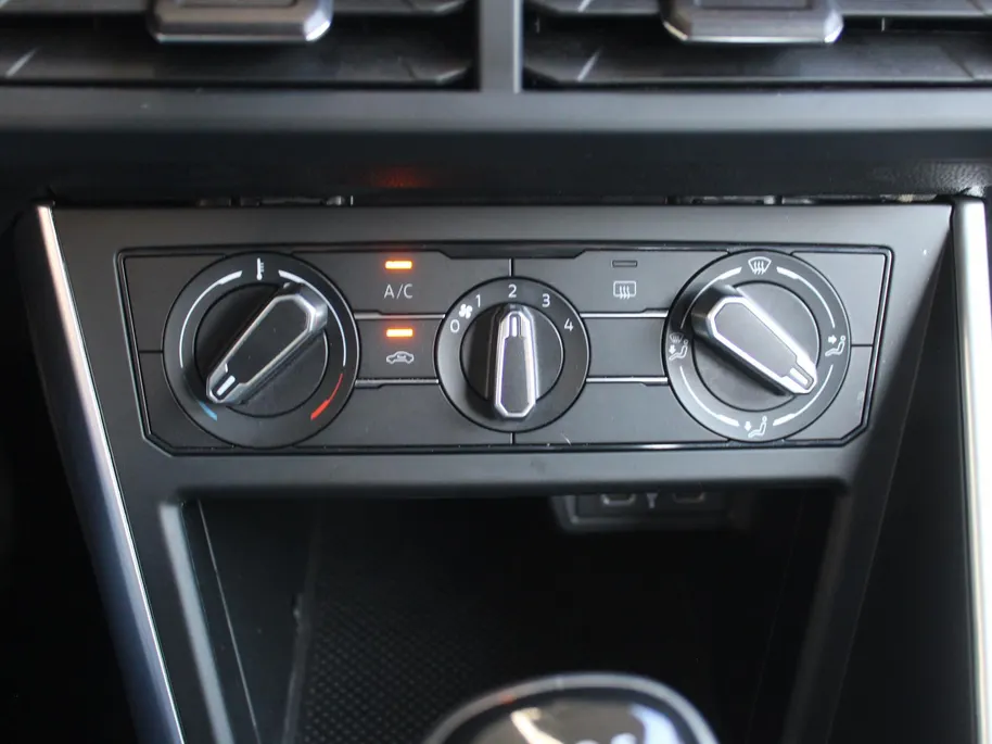 Volkswagen Taigo 1.0 TSI Life | Android Auto | Apple Carplay | All seasons | Adap. Cruise | LM Velgen | Airco |