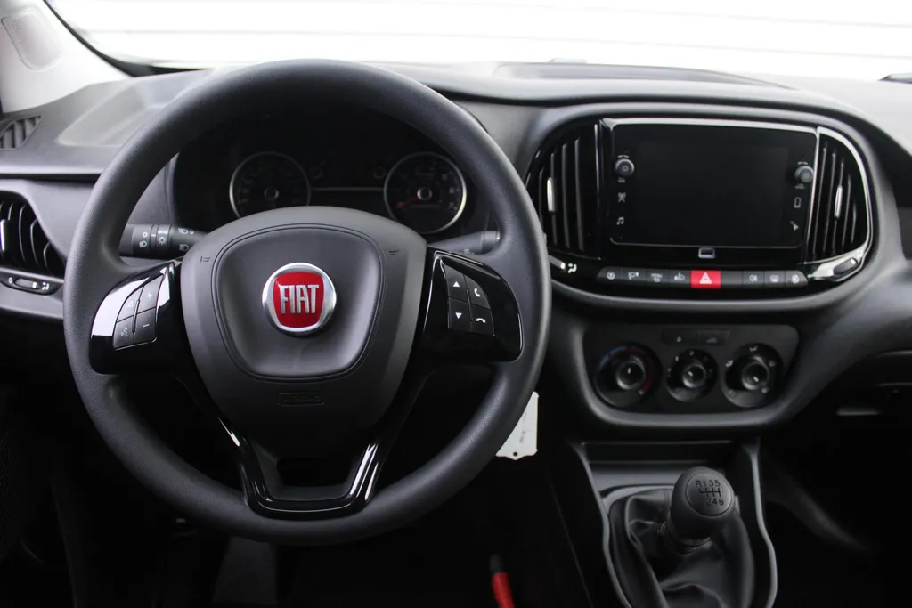 Fiat Doblò Cargo 1.6 MJ L1H1 S Trekking | Nieuw | Airco | Camera | Cruise | Navi | Apple Carplay/Android Auto | 3 zits |
