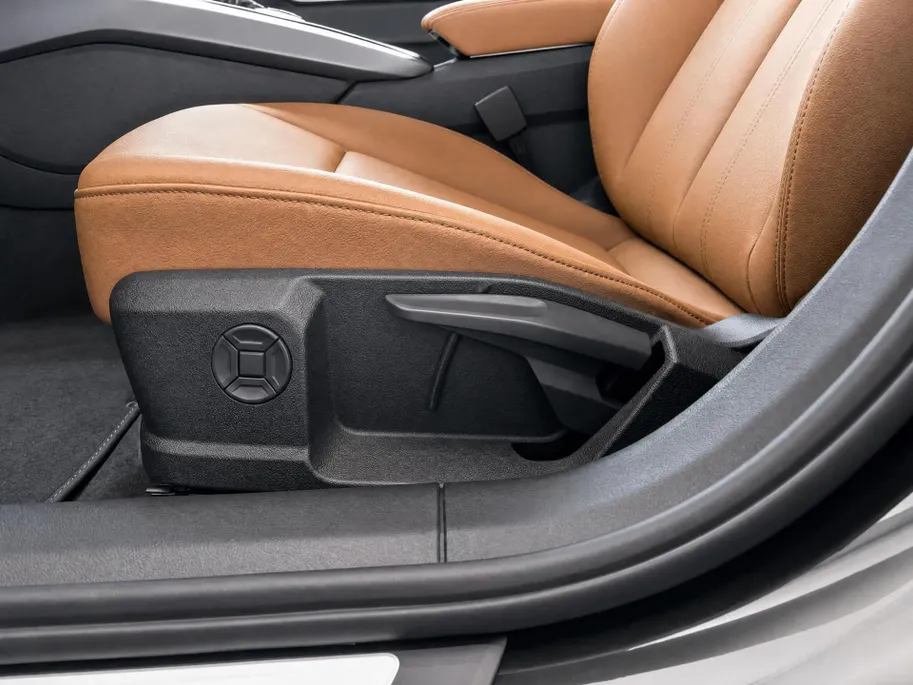 Audi A6 Avant Advanced edition e-hybrid 299 PK · Tech plus · Privacy glas ·