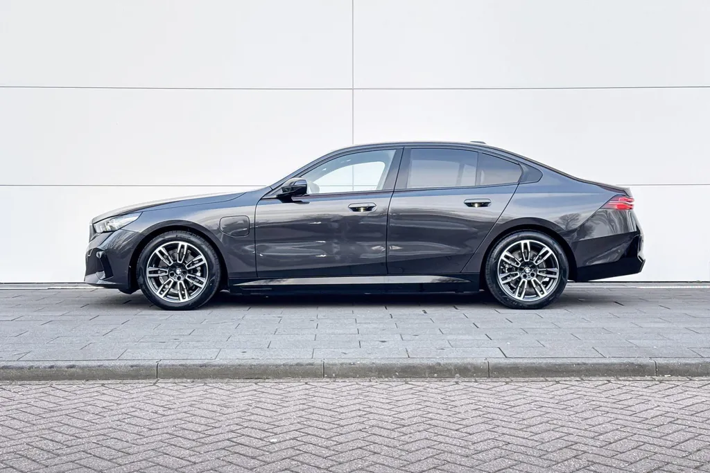 BMW 5 Serie Sedan 530e M Sport Edition