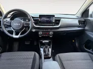 Kia Stonic 1.0 T-GDi MHEV DynamicPlusLine | Automaat | Cruise Control | Climate Control | Stoelverwarming | Stuurverwarming | Camera | Privacy Glass |
