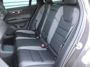 Volvo V60 2.0 T6 Plug-in hybrid AWD Plus Dark | Nappaleder | Trekhaak | HK audio | Schuifdak | Stuur-/stoelverwarming | Adap. Cruise | Dodehoek detectie | Geheugenstoelen | 360 Camera |