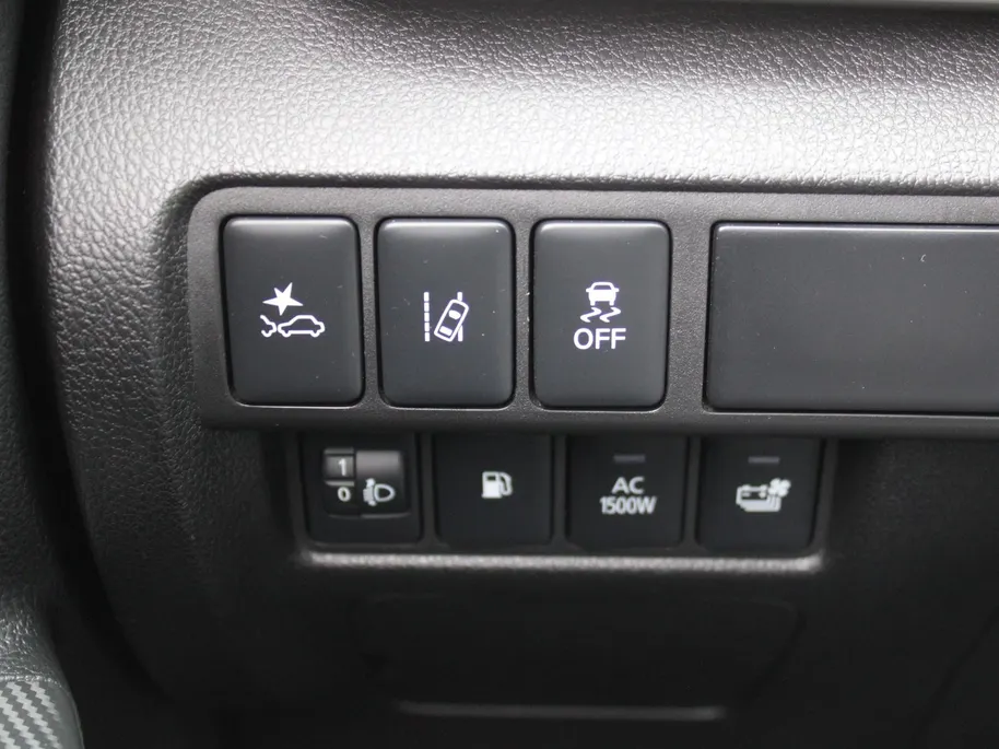 Mitsubishi Eclipse Cross 2.4 PHEV Executive | Trekhaak | 18' LM | 360 Camera | Navi | Cruise adapt. | Elek. stoelverstelling | Leer/Alcantara | Stuur-/stoelverwarming | LED |