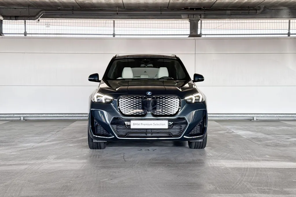 BMW iX1 eDrive20 67 kWh M Sport Edition