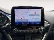 Ford Puma 1.0 EcoBoost Hybrid Titanium | Dealer onderhouden | NL auto | Adapt. Cruise control | BLIS | Winter pack | Parkeersensoren voor en achter | Achteruitrijcamera | Draadloos opladen mobiel | 1e eigenaar | Bovag garantie |
