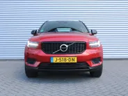 Volvo XC40 2.0 T4 R-Design | Keyless | HK Audio | Adap. Cruise | PDC | Elek. Trekhaak | 19' Velgen | Elek. Kofferklep | Camera | Stoelverwarming |