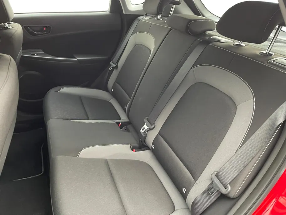 Hyundai Kona 1.6 GDI HEV Comfort Smart | Navigatie | Adaptive cruise control | Climate control | Apple Carplay & Android Auto |