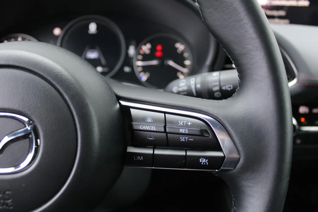 Mazda 3 2.0 e-SkyActiv-X M Hybrid 6MT 186PK Homura | BTW Auto | Navi | Adap. Cruise | Camera | HUD | 18' LM |