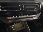 Renault 5 Comfort Range Iconic Cinq 52 kWh Automaat | DEMO | Harman Kardon Audio | Camera | Blind Spot Warning | Adaptive Cruise Control | Climate Control | Apple CarPlay/Android Auto | Digital Cockpit |