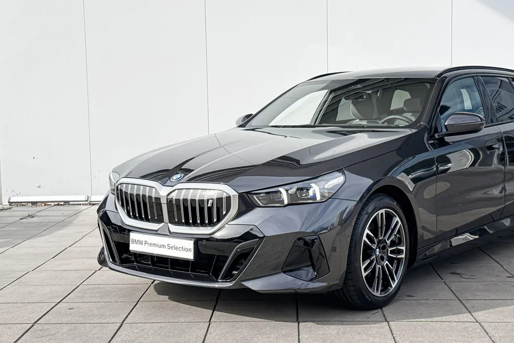 BMW i5 Touring xDrive40 M-Sport