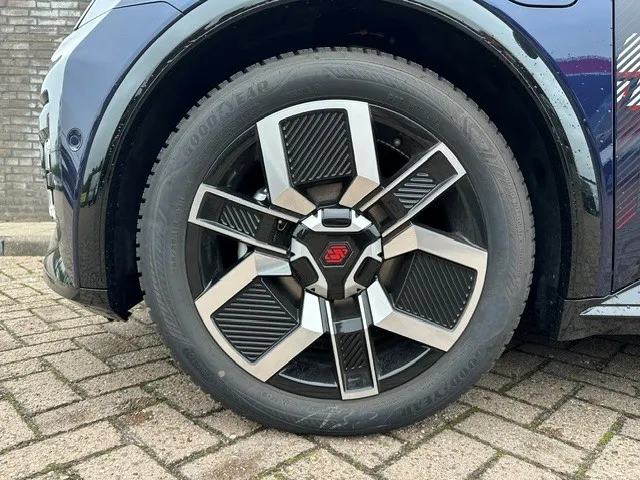 Renault 5 Comfort range iconic cinq 52 kWh | INCL. V2G LADER | WINTERPACK | CAMERA