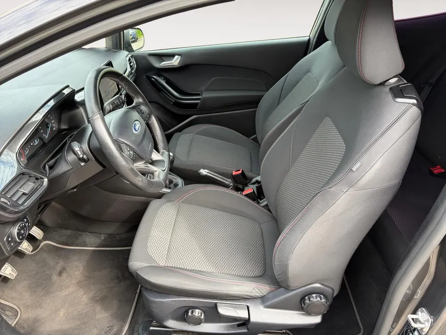 Ford Fiesta 1.0 EcoBoost ST-Line 125PK 3drs | 1e Eigenaar | NL-Auto | Climate Control | Navigatie | Parkeersensoren | Privacy Glass | Apple Carplay / Android Auto
