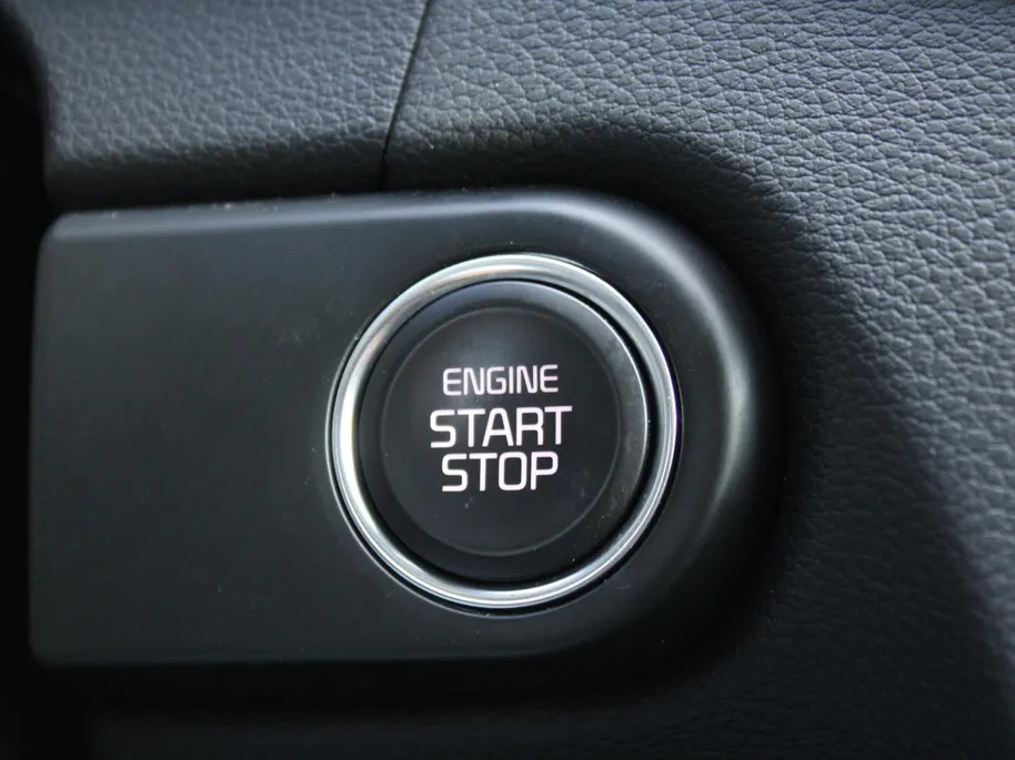 Kia Ceed Sportswagon 1.5 T-GDi DynamicPlusLine | Stoel- & stuurverwarming | Camera | Clima | Cruise adapt. | LED | Navi | Elek. achterklep | 16' LM |