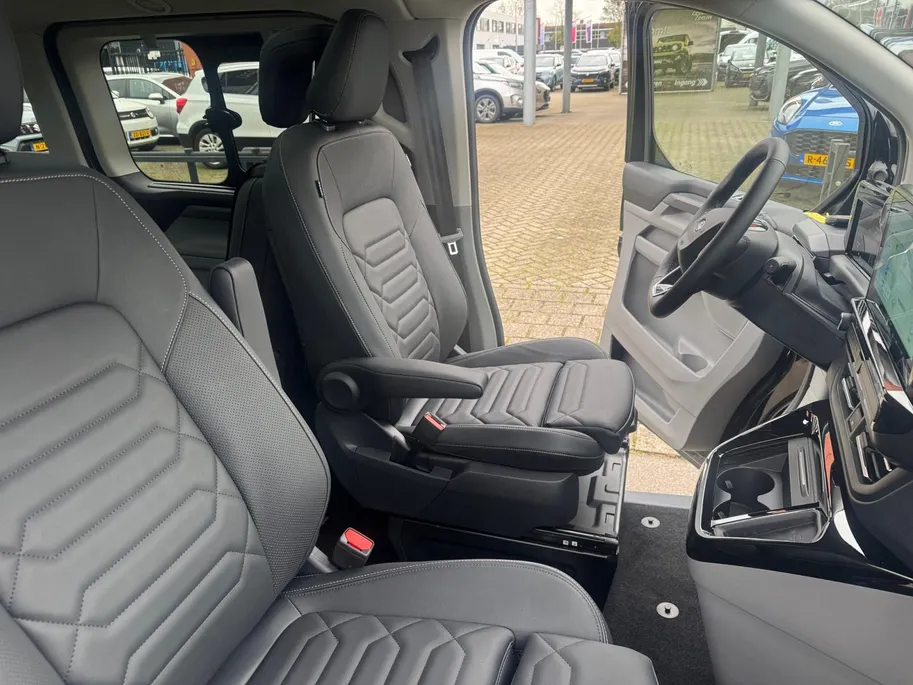 Ford Tourneo Custom 340 2.5 PHEV L2H1 Titanium X 8 persoons | TE BESTELLEN AUTO | Elektr. bedienbare AGR Stoelen met lederen bekleding | B&O Audio | Navigatie | Panoramadak | Trekhaak | Achterklep