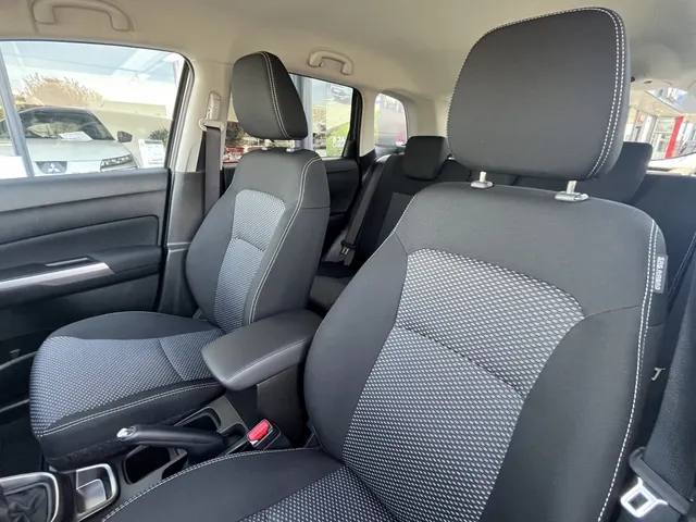 Suzuki Vitara 1.4 B.jet Select Smart Hybrid Bi-Tone | Blindspot | Stoelverwarm