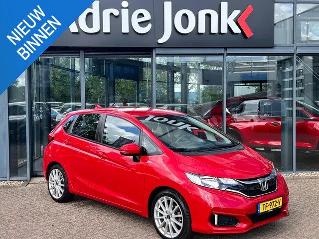 Honda Jazz 1.3 i-VTEC Comfort 102pk AUTOMAAT | TREKHAAK | NAVIGATIE | PARKEERSENSOREN V+A | STOELVERWARMING | 17' LM VELGEN |