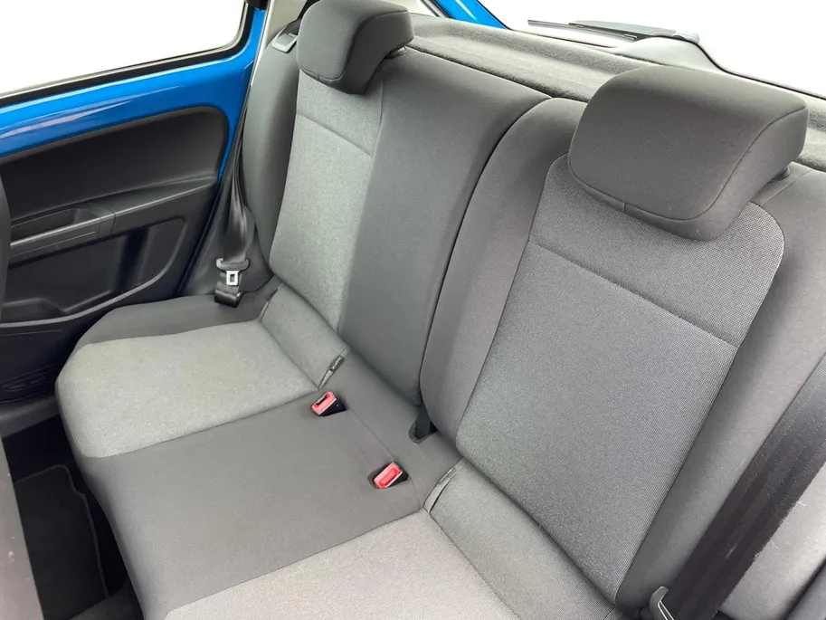 Volkswagen up! 1.0 move up! BlueMotion *Navigatie*Tel Bluetooth*Airco*5 deuren*1STE EIGENAAR*Zeer nette auto!