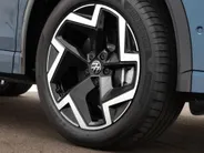 Volkswagen Tiguan 1.5 204pk DSG eHybrid R-Line Edition · Panoramadak · Wegklapbare Trekhaak · 360 Camera · Massage · 19'' Inch · Garantie t/m 15-09-2030 of 100.000km