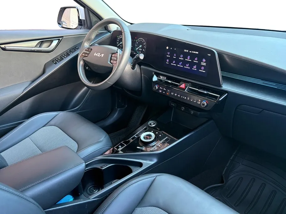 Kia Niro 1.6 GDi Hybrid DynamicLine | Trekhaak | Climate control | Achteruitrijcamera | Adaptieve cruise control | Verbruik 1 op 20!