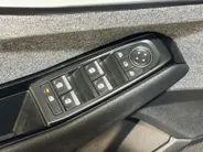 Renault Espace 200PK E-Tech Full Hybrid Techno 7p. Automaat | Google Built-In | Apple Carplay/Android Auto | Vast Glazen Panoramadak | Cruise Control Adaptief | Climate Control | USB-C | Electrische Achterklep | Camera | Parkeersensoren | Lichtmetalen Velgen | LED Lampe