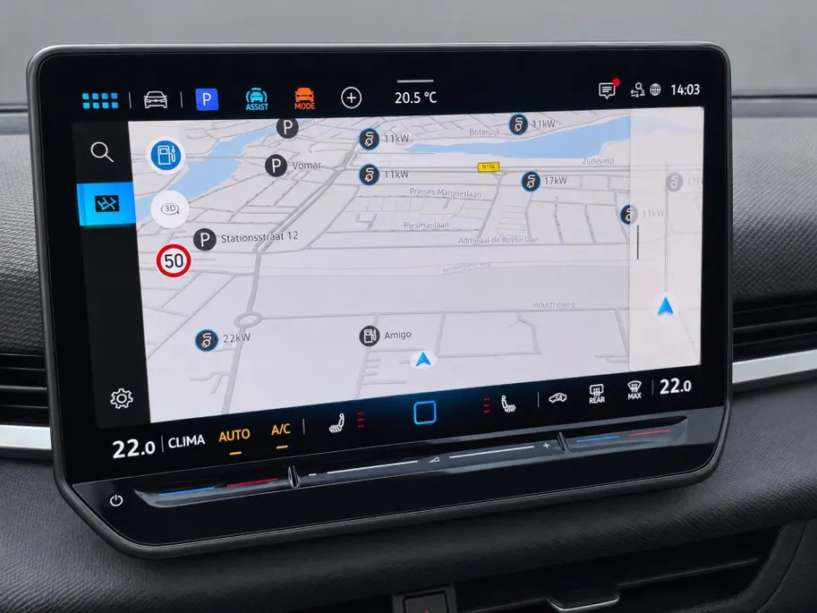 Volkswagen T-Roc 1.5 eTsi 150pk DSG R-Line First Edition · Camera · Apple/Android Car Play · Stoelverwarming · Alarm · Elek. Achterklep · P-Sensoren · IQ.Light · Garantie t/m 12-01-2028