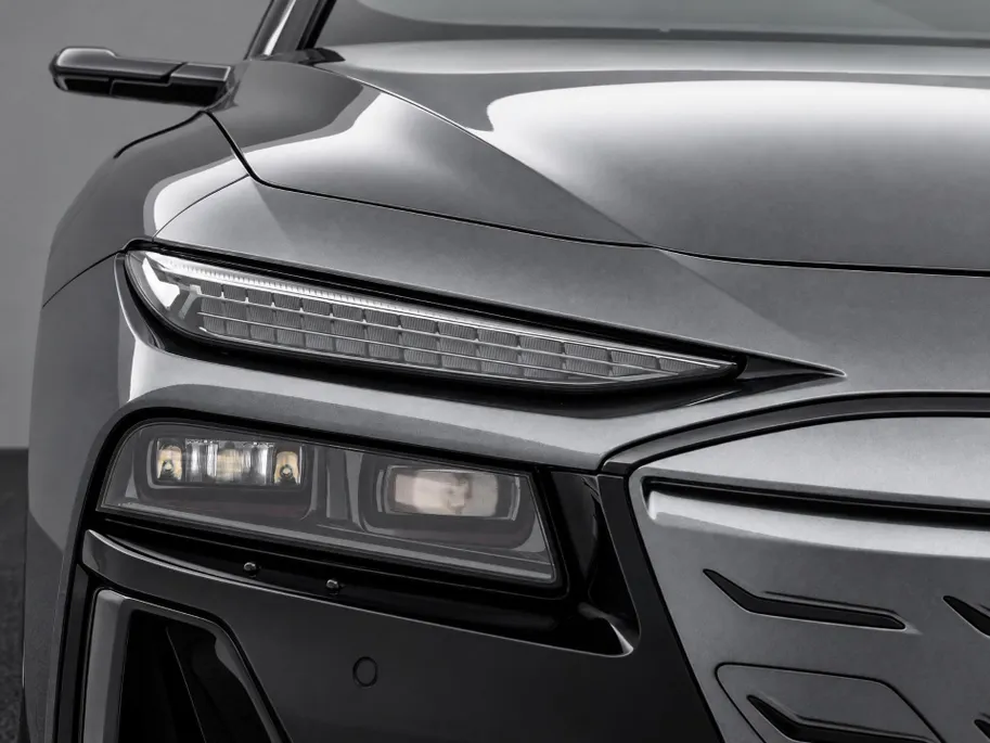Audi A6 e-tron edition 83 kWh 286pk · 98,1% · Panoramadak · Inklap. Trekhaak · 360 Camera · Head-Up Display · Bang & Olufsen · Matrix LED · Garantie t/m 27-07-2030 of 100.000km