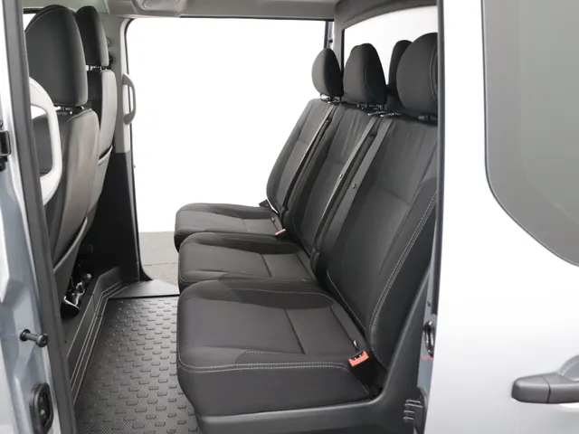 Renault Trafic 170PK L2H1 | 2 SCHUIFDEUREN | Luxe | DC DUBBEL CABINE BLACK EDITION | FULL OPTION | NAVIGATIE | CAMERA | KEYLESS | PARKEERSENSOREN