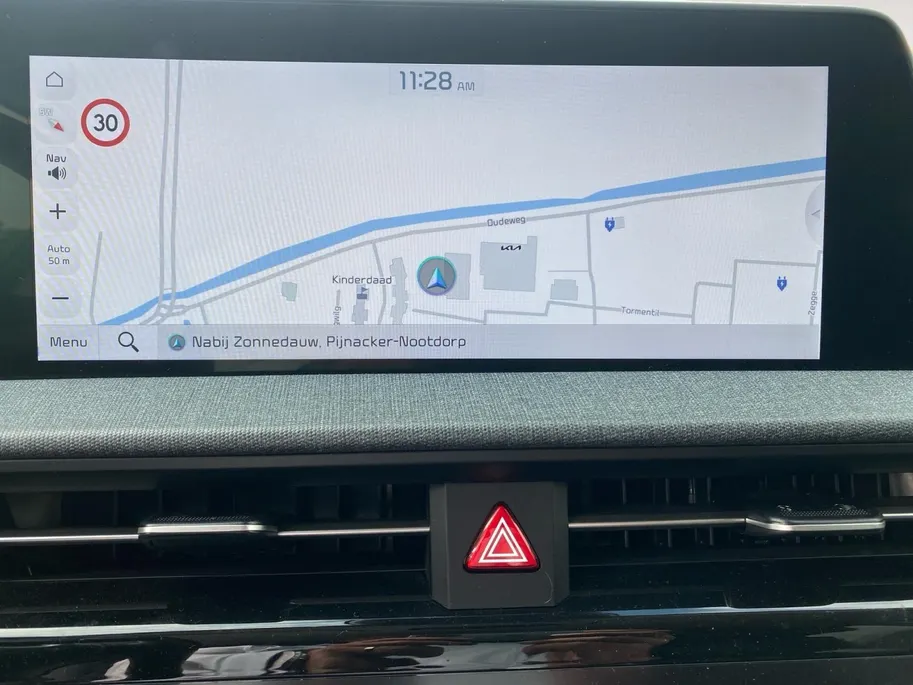 Kia EV6 Air 58 kWh | Climate control | Navigatie | Parkeercamera | LM-velgen 19 inch | Adaptive cruise control | Line-assist | Dodehoek detectie |
