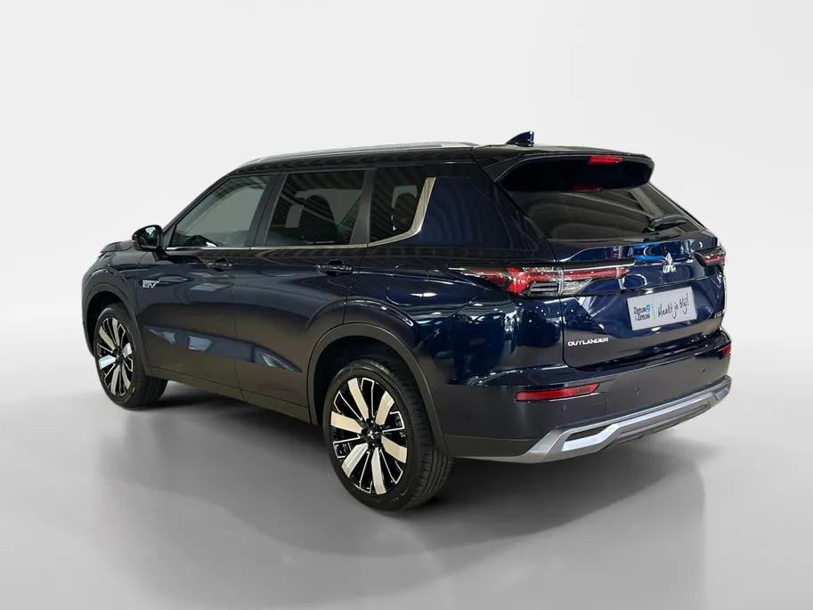 Mitsubishi Outlander 2.4 PHEV First Edition | 6000 EURO KORTING | NU DIRECT LEVEBAAR | 8 JAAR GARANTIE |