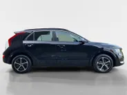 Kia Niro 1.6 GDi Hybrid DynamicLine TOT 5000,- VOORRAADVOORDEEL - informeer naar de beschikbare modellen