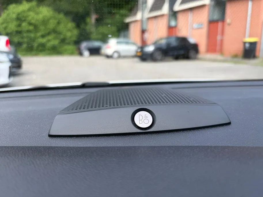 Ford Fiesta 1.0 EcoBoost Titanium | 1e Eigenaar | NL-Auto | Nieuwe distributieriem | Camera | Adaptive Cruisecontrol | Voorruitverwarming | B&O Audio | Navigatie | Apple Carplay&Android Auto | Climate Control | Dealer onderhouden |
