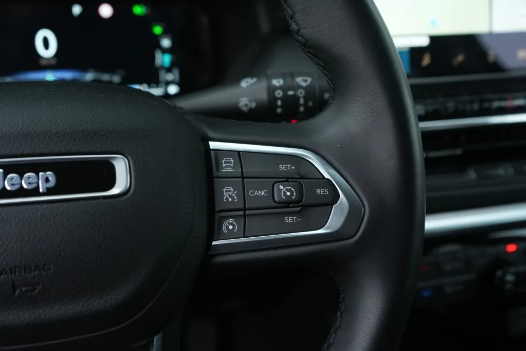 Jeep Compass 4xe 240 PK Hybrid S | Leder | Navi | Winter | Camera | 19'