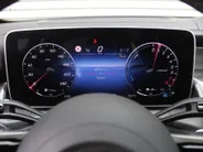 Mercedes-Benz GLC 300e 4MATIC AMG Line | 360 Camera | Schuifdak | Cruise adapt. | 20' LM | HUD | Treeplanken | Dodehoek detectie | Stoelverwarming + geheugen | BTW auto |