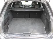 Mercedes-Benz GLC 300e 4MATIC AMG Line | 360 Camera | Schuifdak | Cruise adapt. | 20' LM | HUD | Treeplanken | Dodehoek detectie | Stoelverwarming + geheugen | BTW auto |