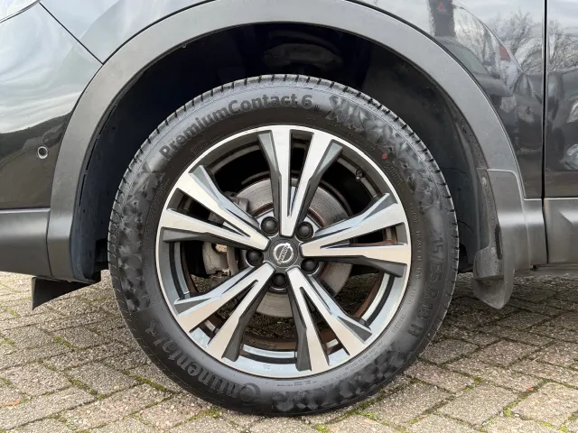 Nissan QASHQAI 1.2 DIG-T 115pk N-Connecta | Panoramadak | Navigatie | 360-Camera | Blind Spot | Keyless