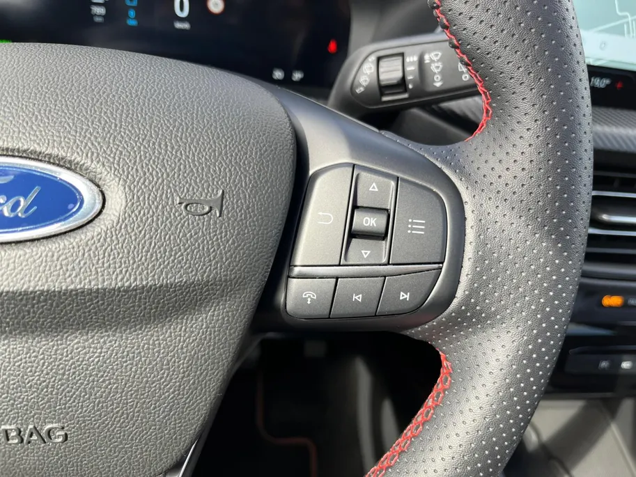 Ford Kuga 2.5 PHEV ST-Line | Schuif/Kantel Dak | Adaptieve Cruise Control | Elek. Trekhaak | 2100 KG Trekgewicht | Winter Pack |