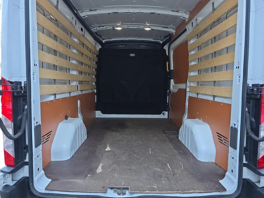 Ford Transit 310 2.0 TDCI L2H2 Trend Automaat | 1e Eigenaar | Trekhaak | Android Auto/Apple Carplay | Airco | Cruise Control | Achteruitrijcamera | Laadruimteverlichting | 12 maanden garantie