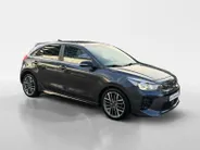 Kia Rio 1.0 TGDI GT-Line AUTOMAAT ! | STOELVERWARMING | CLIMATE CONTROL | DEALER ONDERHOUDEN | NAVIGATIE | STUURVERWARMING | TREKHAAK!