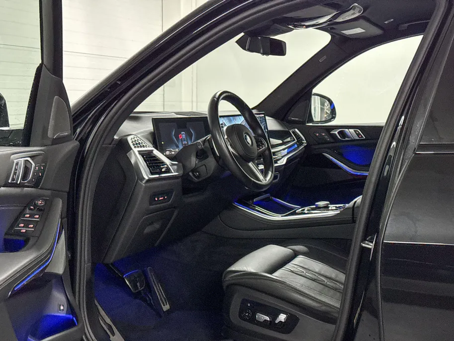 BMW X5 xDrive50e Launch Edition