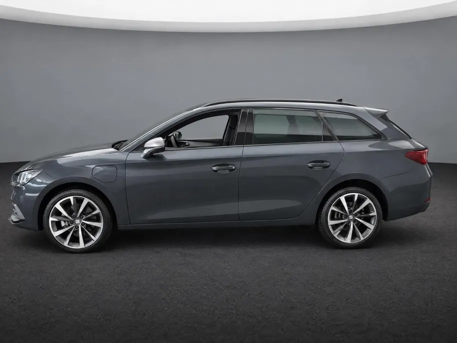 SEAT Leon Sportstourer FR Business 1.5 eHybrid 150 kW / 204 PK Station | Technology Pack | 18'' Lichtmetalen velgen | 5000,- Herwaardering!!
