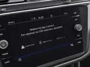 Volkswagen Tiguan 1.4TSIeHybrid 180kW/245PK R-Line Business+ · Navigatie · Apple/Android Car Play · Camera + Parkeersensoren