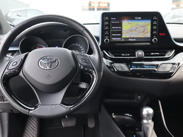 Toyota C-HR 2.0 Hybrid First Edition Trekhaak | Blindspot | Stuur en stoelverwarming