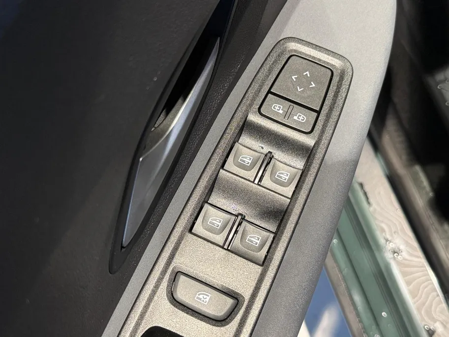Dacia Jogger 1.6 Hybrid 140 Extreme 7p. *Aut*Navi(Carplay)+Camera*Climate*Parkeersensoren*Limited Edition!