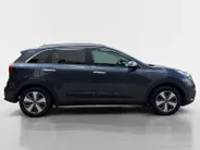 Kia Niro 1.6 GDi Hybrid BusinessLine | Leder | Trekhaak | Stoel en stuurverwarming | Adaptieve Cruise Control | Navigatie