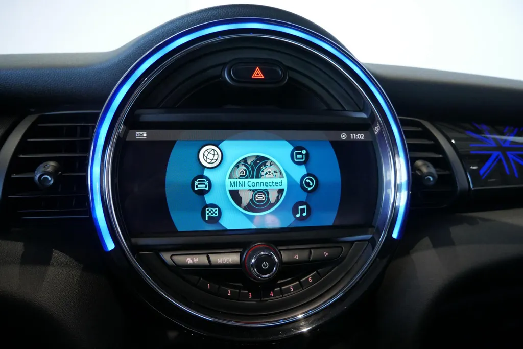 MINI 3-Deurs 2.0 Cooper S Knightsbridge Edition *Automaat*Navigatie*Parkeersensoren*Climate Control*Schuif/Kanteldak*Stoelverwarming*Harman Kardon Audio*Lederen interieur*Vol opties!