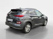 Hyundai Kona EV Fashion 64 kWh | Zeer nette auto | 97,6 % SOH | Navigatie | Head-up display | Achteruitrijcamera | Hoge zit |