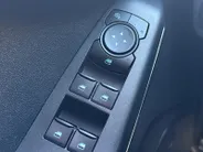 Ford Fiesta 1.0 EcoBoost Hybrid Titanium | Winterpack | Apple Carplay/Android Auto | Cruise Control | Keyless Entry | Parkeersensoren Achter |